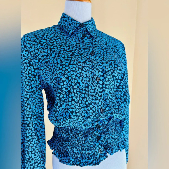 Who What Wear Blue Flower Darling Ditsy Blouse Women’s Size Small - Picture 2 of 10